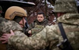 Le président ukrainien Volodymyr Zelensky dans la région de Donetsk, dans l'est de l'Ukraine, le 6 décembre 2021