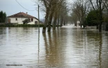 La crue de la Garonne inonde les rues de Tonneins dans le Lot-et-Garonne, le 13 février 2026
