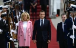 Brigitte et Emmanuel Macron à leur arrivée aux Etats-Unis le 23 avril 2018