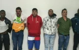 Les six Colombiens arrêtés en flagrant délit après le meurtre du candidat à la présidentielle Fernando Villavicencio, sur une image diffusée le 10 août 2023 par la police équatorienne