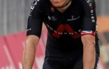 Le leader de l'équipe Ineos Geraint Thomas, en souffrance, franchit la ligne d'arrivée de la 3e étape du Giro à l'Etna, dix minutes après le vainqueur, le 5 octobre 2020