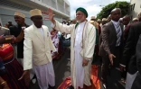 Dimanche 17 Avril 2011

Le président Sambi à la mosquée du Port