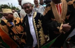 Dimanche 17 Avril 2011

Le président Sambi à la mosquée du Port