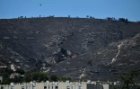 Un hélicoptère survolant le quartier Castellane à Marseille le 9 juillet 2025 après un incendie 