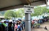 Queue à Nouméa pour voter au référendum, le 4 octobre 2020