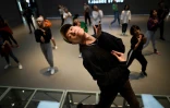 Chong Yang donne un cours de hip hop dans un studio à Pékin, le 17 octobre 2018