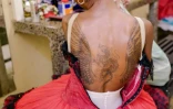 La danseuse classique Laura Kamila Rojas se prépare avant la répétition de "Don Quichotte" au Théâtre national de Cuba, à La Havane, le 7 mai 2026