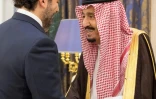 Photo fournie par le Palais royal saoudien montrant le Premier ministre libanais démissionnaire Saad Hariri reçu par le roi Salmane à Ryad le 6 novembre 2017