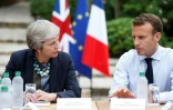 Le président français, Emmanuel Macron, et la Première ministre britannique, Theresa May, au Fort de Brégançon à Bormes-les-Mimosas, le 3 août 2018