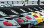 Une rangée de Volkswagen Beatle en vente à Woodbridge, en Virginie (Etats-Unis), le 29 septembre 2015