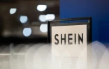 Le logo de Shein sur un panneau au BHV à Paris le 4 novembre 2025