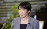La Première ministre japonaise Sanae Takaichi s'adresse aux médias à Tokyo, après le séisme de magnitude 7,1 qui a frappé le sud du Japon, le 28 juillet 2026