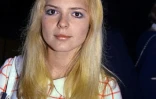 France Gall lors d'une séance photo en décembre 1971 à Paris