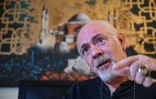 L'artiste turc Micro-Angelo le 23 août 2019 lors d'un entretien avec l'AFP à Istanbul