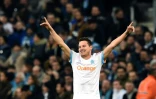 Le milieu de terrain offensif de l'OM Florian Thauvin après un but contre Bordeaux, le 18 février 2018 à Marseille