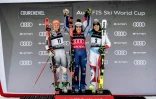 L'Italienne Federica Brignone, victorieuse du slalom géant de Courchevel, entourée par la Norvégienne Mina Fuerst Holtmann, 2e (g) et la Suissesse Wendy Holdener, 3e, le 17 décembre 2019