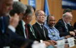 Le président du Giec, Hoesung Lee (c), lors d'une conférence de presse sur le rapport publié par les experts de l'ONU sur le climat, le 8 août 2019 à Genève