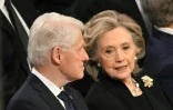 L'ancien président américain Bill Clinton et l'ancienne secrétaire d'État Hillary Clinton, le 9 janvier 2025 à Washington