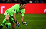 Le gardien de but du PSG Gianluigi Buffon lors du match de Ligue des champions face à Manchester United au Parc des Princes le 6 mars 2019