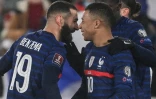 Le duo Karim Benzema-Kylian Mbappé a encore frappé et offert la victoire à l'équipe de France sur la Finlande au stade olympique d'Helsinki, le 16 novembre 2021 