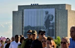 Les cubains font la queue pour rendre hommage à Fidel Castro à La Havane, le 28 novembre 2016