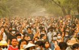 Des manifestants contre le coup d'Etat militaire en Birmanie à Monywa, sur une photo reçue le 28 mars 2021 de sources anonymes par Facebook