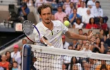 Daniil Medvedev s'est qualifié pour sa première demi-finale de Grand Chelem en battant Stan Wawrinka, le 3 septembre 2019 à New York.