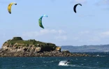 Les kite-surfers ont retrouvé la mer et le vent à Douarnenez, le 14 mai 2020