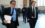 Arnaud Mimran (D) et son avaocat Jean-Marc Fedida à leur arrivée le 25 mai 2016 au palais de justice à Paris