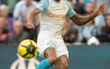 Le mileu de l'OM Luiz Gustavo contrôle le ballon lors du match de L1 contre Nîmes au Vélodrome, le 13 avril 2019 