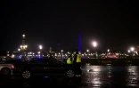 Contrôle de police sur la place de la Concorde à Paris pendant le couvre-feu, le 16 janvier 2021