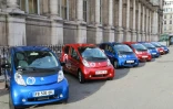 Des voitures élecriques en libre service à Paris, le 29 novembre 2018