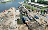 Vue aérienne du chantier Galloo de démantèlement de bateaux à Gand, en Belgique, le 29 avril 2025