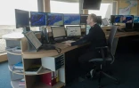 Un officier au Cross Gris Nez à Audinghen, le 26 avril 2016