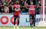 Les Lillois Jonathan Bamba (g) et Jonathan David contre Marseille, le 20 mai 2023 à Villeneuve-d'Ascq