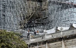 Des ouvriers sur le chantier de consolidation de Notre-Dame le 19 août 2019