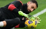 Gianluigi Donnarumma sous le maillot de l'AC Milan avant un match contre Parme, le 13 décembre 2020 à Milan