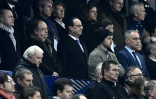 François Hollande pendant la minute de silence observée au Stade de France en hommage aux victimes des attaques terroristes, le 11 novembre 2016 à Saint-Denis