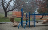 Un terrain de jeu abandonné, dans un quartier de Porter Ranch (Californie) où de nombreux habitants ont quitté leur maison après une fuite massive de gaz naturel, dans la vallée de San Fernando, près de Los Angeles, le 22 décembre 2015.