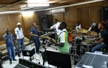 Le groupe Magic System en répétition dans un studio d'Abidjan, Côte d'Ivoire, le 25 mai 2017