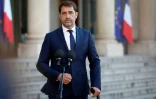 Le ministre de l'Intérieur Christophe Castaner fait une déclaration sur le perron de l'Elysée, le 19 mai 2020 à Paris