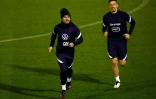 Antoine Griezmann et Clément Lenglet à l'entrainement avec les Bleus, à Clairefontaine, le 10 novembre 2020