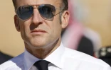 Emmanuel Macron, en visite en Arabie saoudite le 4 décembre 2024 quelques heures avant le vote de censure du gouvernement Barnier à Paris