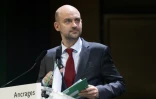 Le ministre français des Affaires étrangères Jean-Noël Barrot prononce un discours au Palais du Pharo à Marseille, dans le sud de la France, le 16 avril 2025