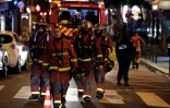 Des pompiers interviennent sur les lieux de l'incendie dans le XVIe arrondissement de Paris, le 5 février 2019