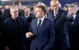 Le Premier ministre britannique Keir Starmer (à gauche), le président français Emmanuel Macron (au milieu) et le chancelier allemand Friedrich Merz, le 10 mai 2025 à Kiev