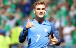 Antoine Griezmann après avoir marqué lors du match contre l'Irlande le 26 juin 2016 au stade Décines-Charpieu près de Lyon
