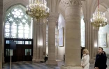 Le président Emmanuel Macron et son épouse Brigitte Macron visitent Notre-Dame de Paris le 29 novembre 2024