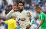 L'attaquant de Marseille Michy Batshuayi inscrit à la fin du match face à Saint-Etienne le but de l'égalisation, le 21 février 2016 au Vélodrome