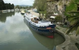 Vue sur le canal du Midi lancé il y a 350 ans au Somail, près de Carcassone, en France, le 16 avril 2016